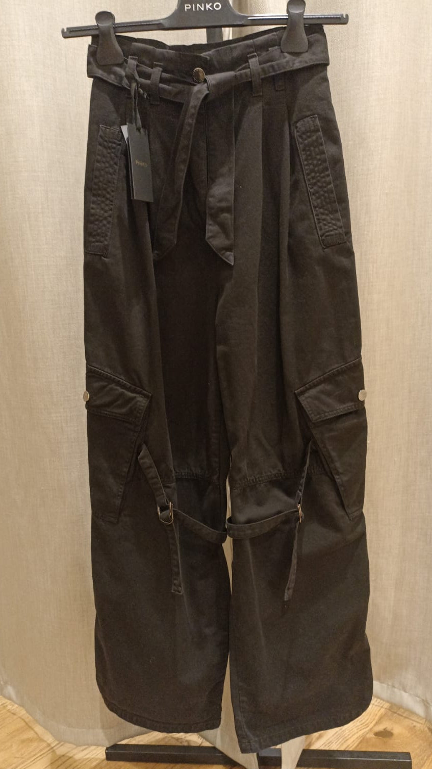 PINKO PANTALONE CARGO NERO