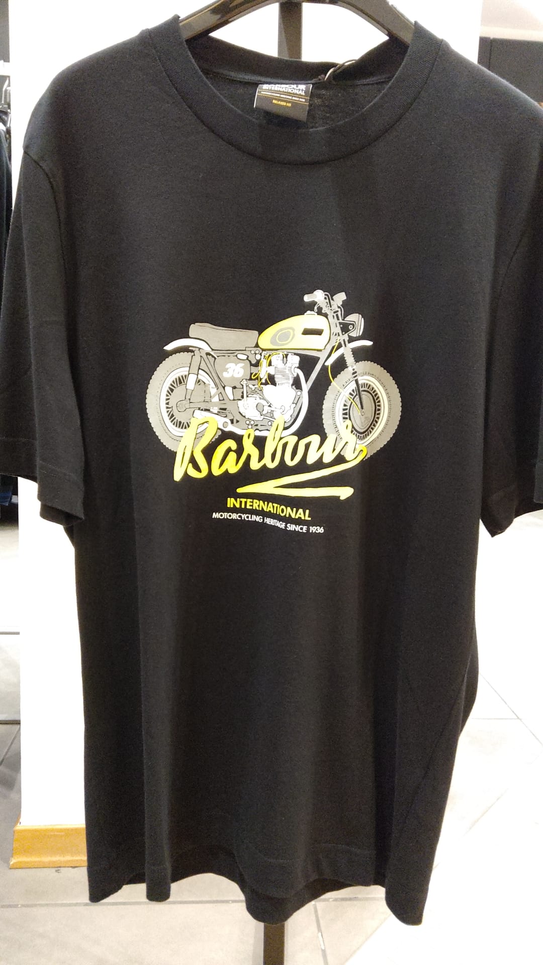 BARBOUR T SHIRT COLORE NERO