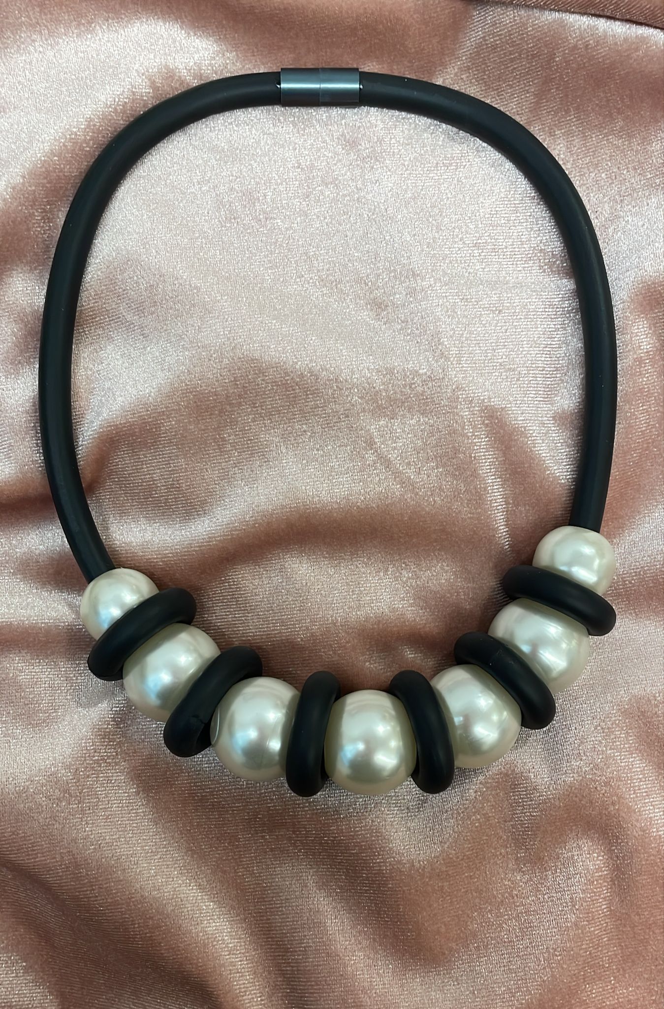 SONSI COLLANA BIANCO/NERO